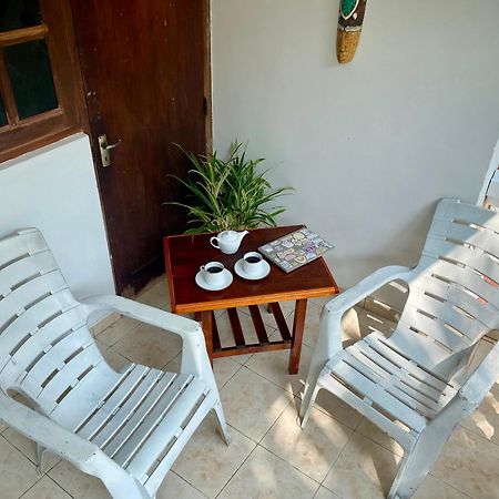 The Breeze Mirissa Bed & Breakfast Dış mekan fotoğraf