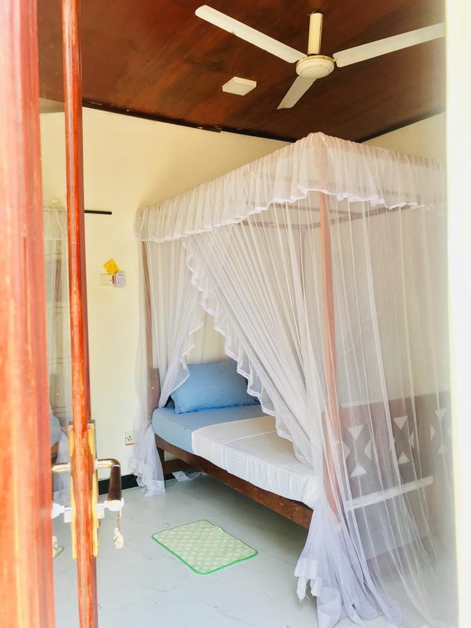 The Breeze Mirissa Bed & Breakfast Dış mekan fotoğraf